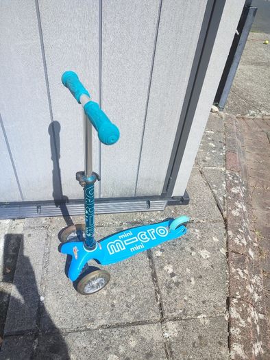 Mini Micro Deluxe Scooter