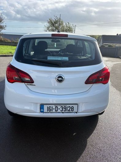 Opel Corsa 2016 1.4 Petrol 5DR