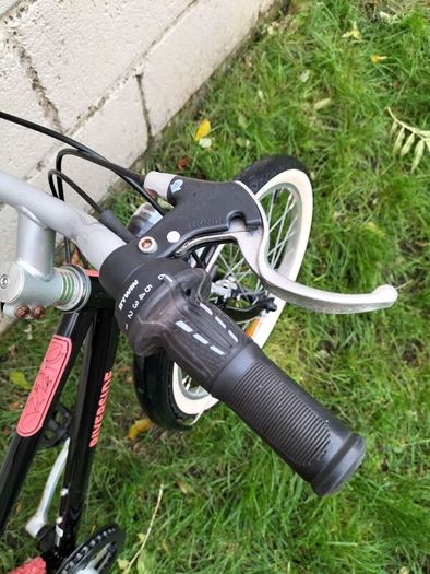 Decathlon B/Twin Riverside 500 Kids' 20" Hybrid Bike.