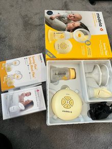 Medela Swing Flex Single Electric Breast Pump, Compact and Portable Design, with PersonalFit Flex Cups and Medela 2-Phase Expression Technology