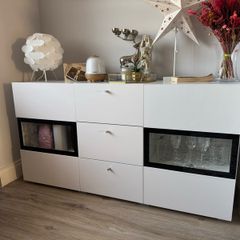 Cabinet with drawers