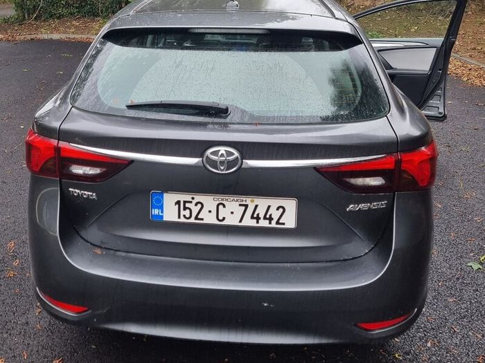 Toyota Avensis Business Edition D-4D Estate 2015