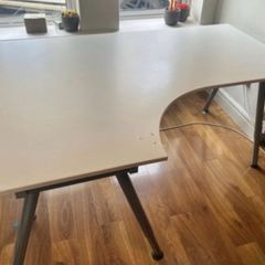 Desk -ikea curved