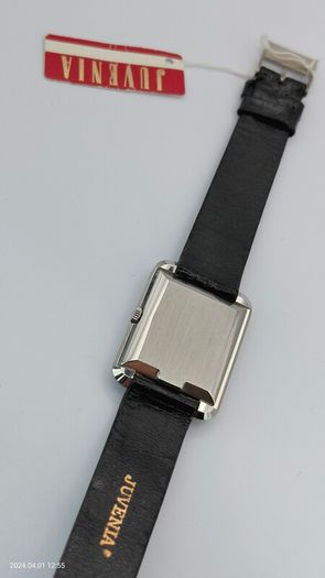 Juvenia Vintage Swiss Watch