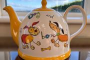 Whittards Of Chelsea Teapot    collectible