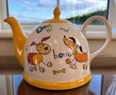 Whittards Of Chelsea Teapot    collectible