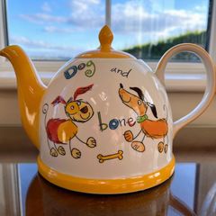 Whittards Of Chelsea Teapot    collectible