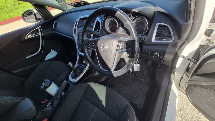 2014 Opel Astra