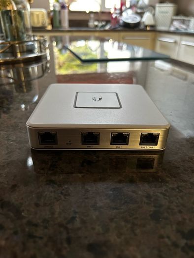 Ubiquiti Unifi USG