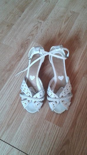 white summer shoes