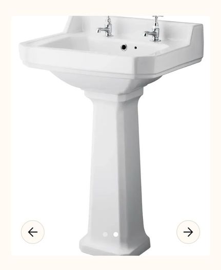 BNIB Luxurious White Period Style Cashel Sink