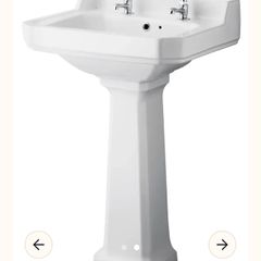BNIB Glossy White Period Style Cashel Sink