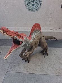 Super Colossal Spinosauras