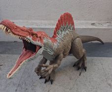 Super Colossal Spinosauras