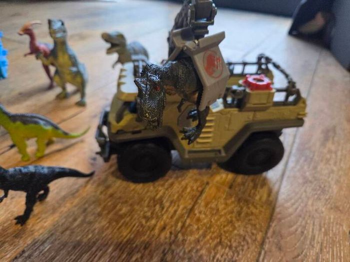 Dino set