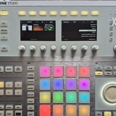 Maschine Studio + Maschine 2 Factory Library 8GB + Komplete 14 Select