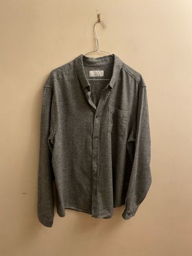 Grey shirt (XL)