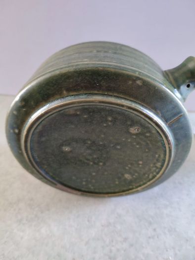 Lovely Haevy Pottery Cassrol Dishe.