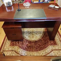 Office desk and chair