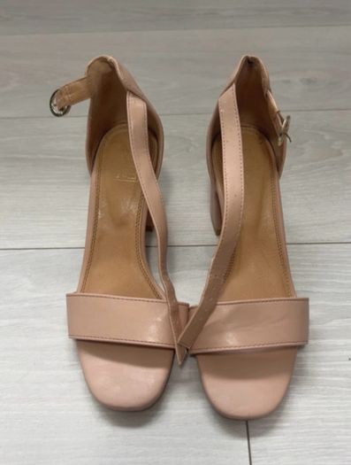 Sandals size 37