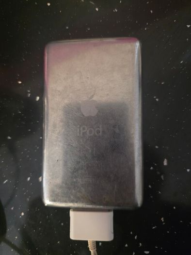 iPod 7th Gen Classic 160gb (Free Post)