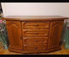 Chesnut dresser