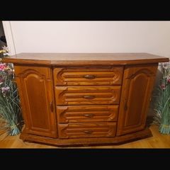 Chesnut dresser
