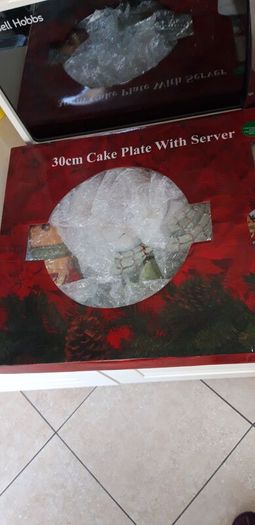 Beautiful Christmas Ceramic Cake Plate & Cake Slice
