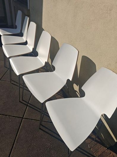 6 IKEA Vilmar stackable chairs - white
