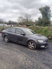 Breaking Skoda Octavia 2015 2.0tdi ckfc qse lf7y