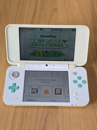 New Nintendo 2DS XL Animal Crossing