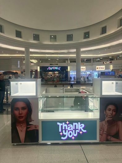 White retail Kiosk