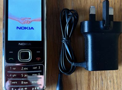 Nokia 6700c-1 Sim Free + Micro SD 32GB