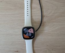 Fitbit versa 2 watch