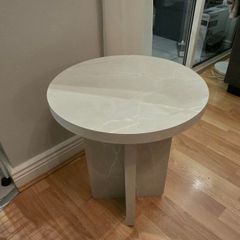 Side/Coffee table