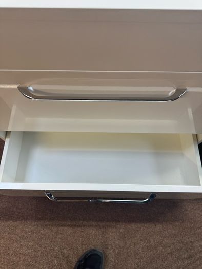 Special Offer Brand New White Gloss 800mm Wide Vanity Unit with tap