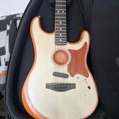 Fender Acoustasonic AM