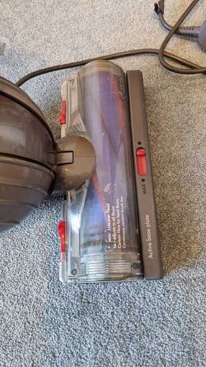 Dyson Vaccuum DC50