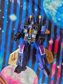 Hasbro Transformers Generations Legacy Evolution Voyager Dirge Action Figure