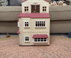 Sylvanian Red roof 3 story house
