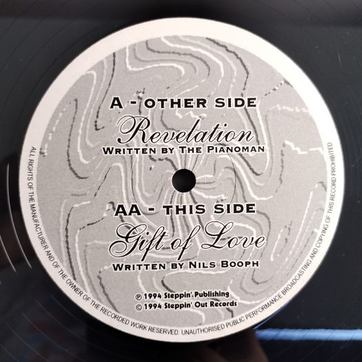Piano Man - Revelation - Steppin' Out Records - Uk 90s Piano House Banger!