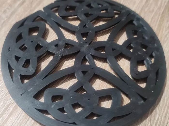 Celtic Knot Acoustic Guitar Soundhole Cover - Decorative Feedback Suppressor for 100mm Sound Holes - Folk & Celtic Style Guitar Accessory