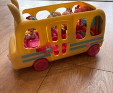 Kindi kids mini bus