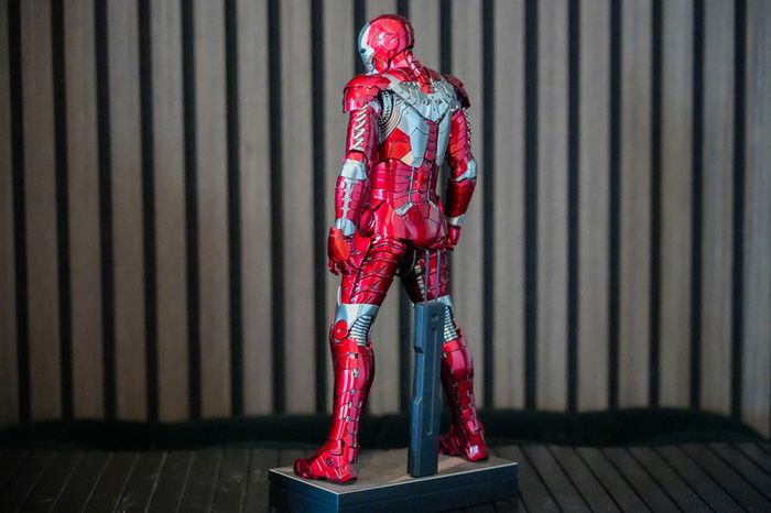 Hot Toys Iron Man Mark V - MMS400-D18 - Diecast - 1/6 Scale