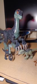 Jurassic World Dominion: Therizinosaurus & Giganotosaurus Bundle