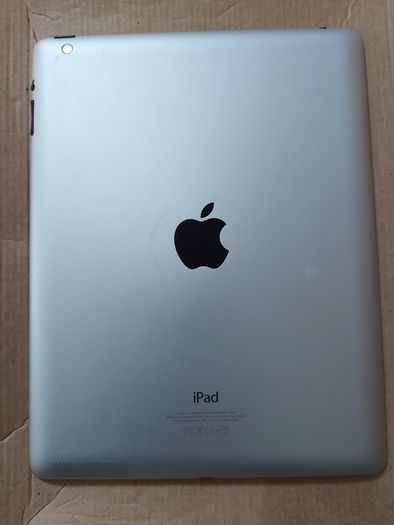 Apple Ipad 4, A1458, 16GB, with over 20 childrens movies for their entertainment, Excellent Battery