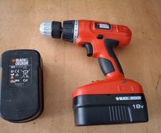 Black and Decker 18v hand drill
