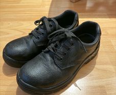 Safety boots, size 40 EUR