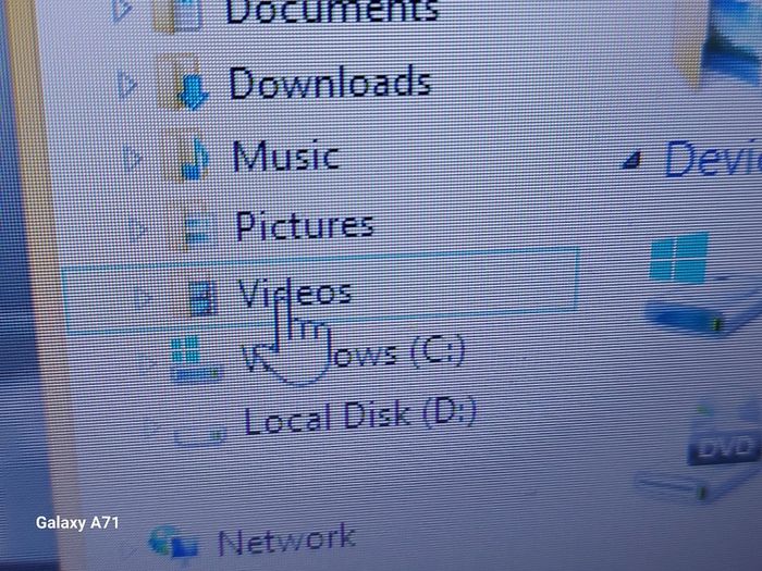 HP Pavillion, Red, 4GB Ram, 700GB HDD, Windows 8 Pro, AMD A4-5000 APU with Radeon HD Graphis 1.5GHz, Chrome and VLC for best movie ecperience