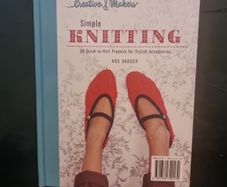 Creative Makeovers SIMPLE KNITTING - 30 Quick-to-Knit Projects for Stylish  Accessories